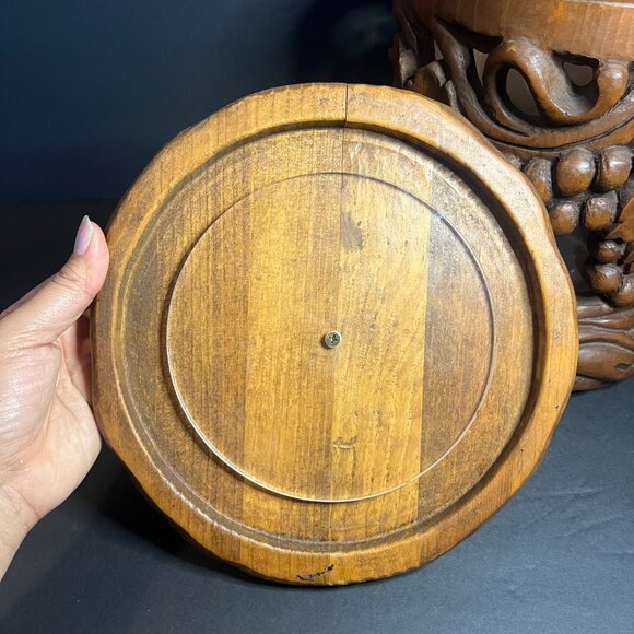 Beautiful Vintage Large Hand Carved Wooden Grape Vine Cutout Container Bin w Lid - Picture 8 of 9